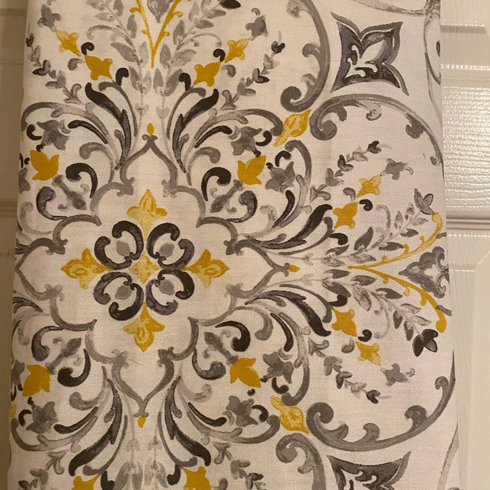 Tahari Shower Curtain Gray and Yellow Damask Tapestry. NWOT.